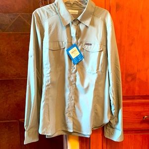 Columbia NWT light green Omni shade shirt